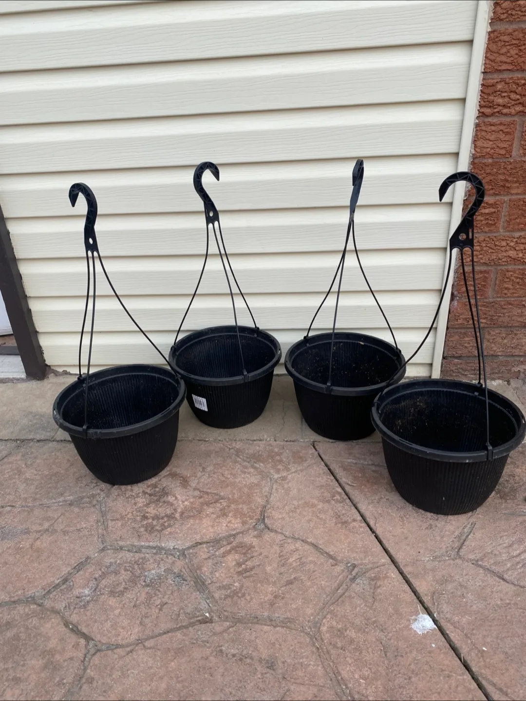 4 Black Hanging Planters image indicator(2)