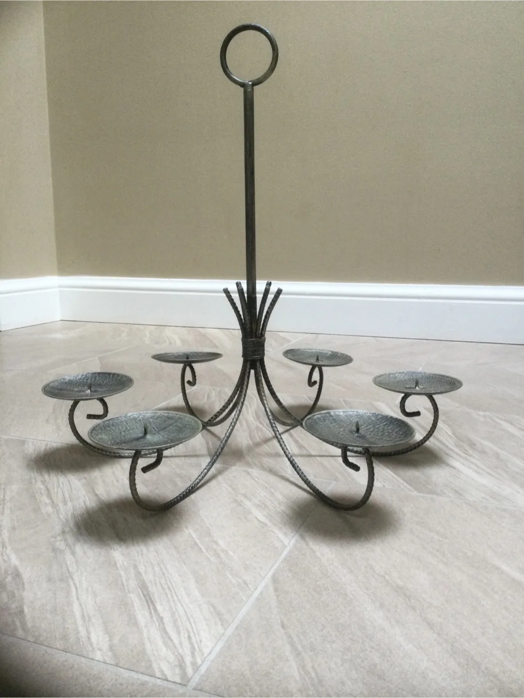 🇨🇦 Iron Hanging candles holder thumbnail
