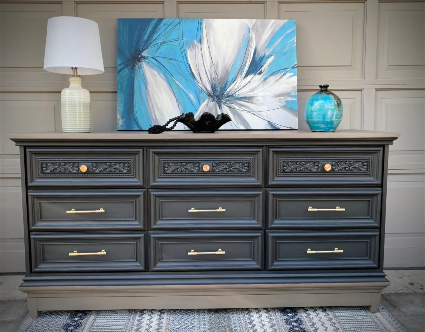 Refinished Solid Wood Peppler Dresser + Matching End Tables – image indicator(2)