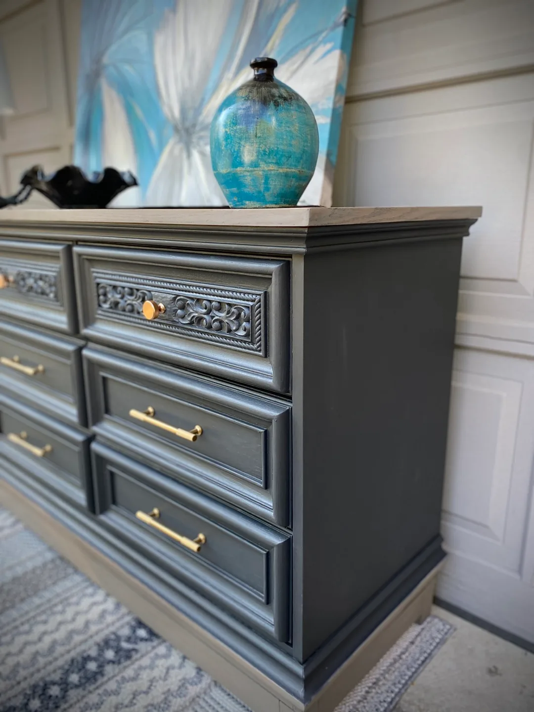 Refinished Solid Wood Peppler Dresser + Matching End Tables – image indicator(4)