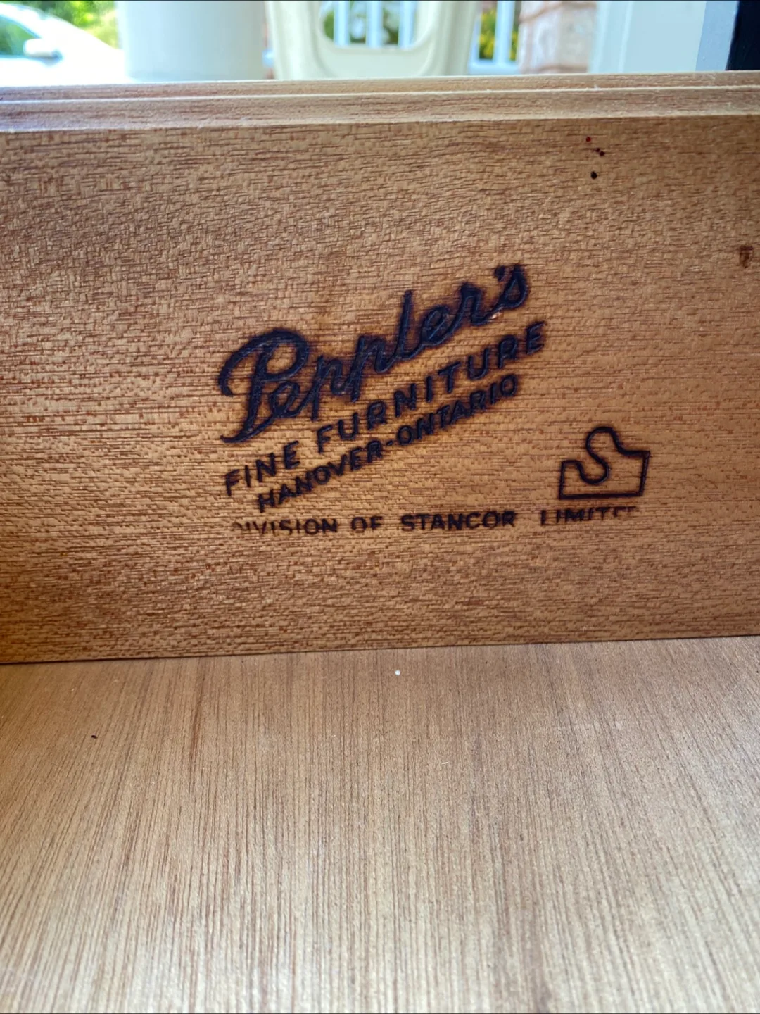 Refinished Solid Wood Peppler Dresser + Matching End Tables – image indicator(7)