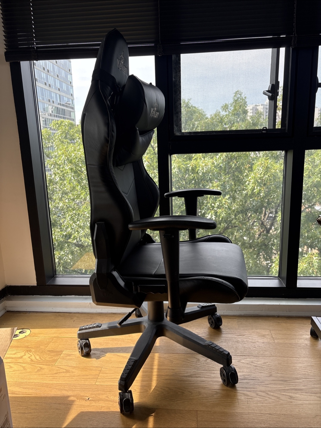 YeTian Black Gaming Chair
