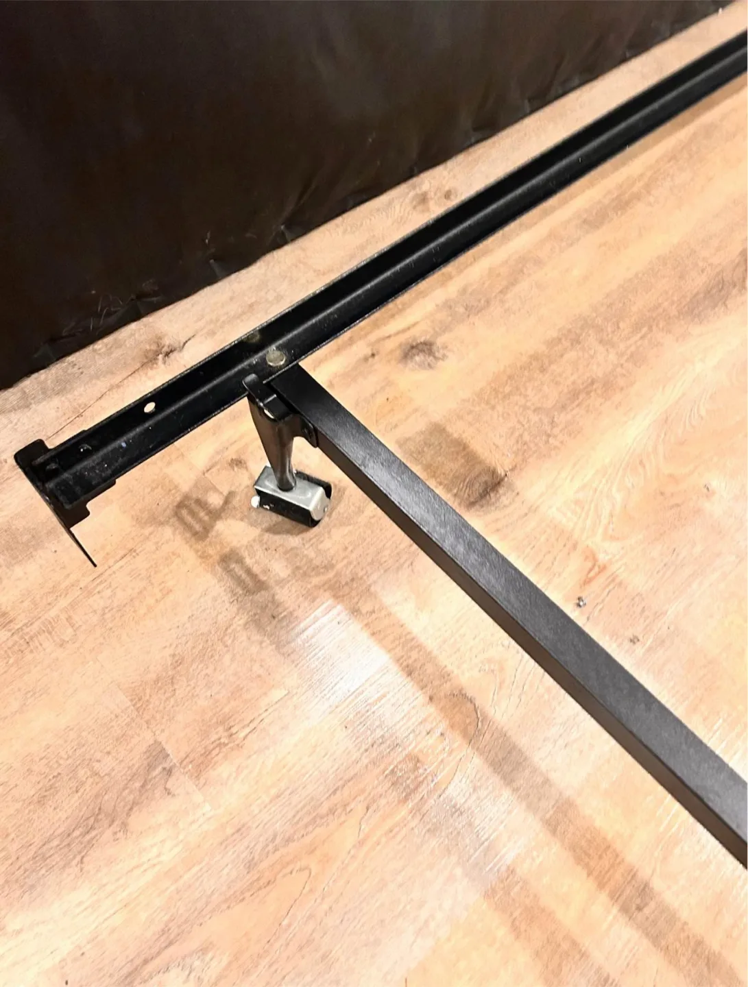 Adjustable Metal Bed Frame image indicator(2)