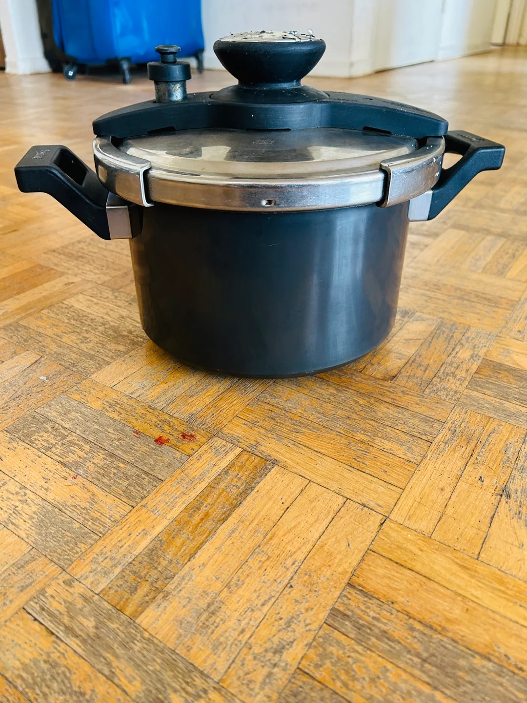 Pressure Cooker 5L thumbnail