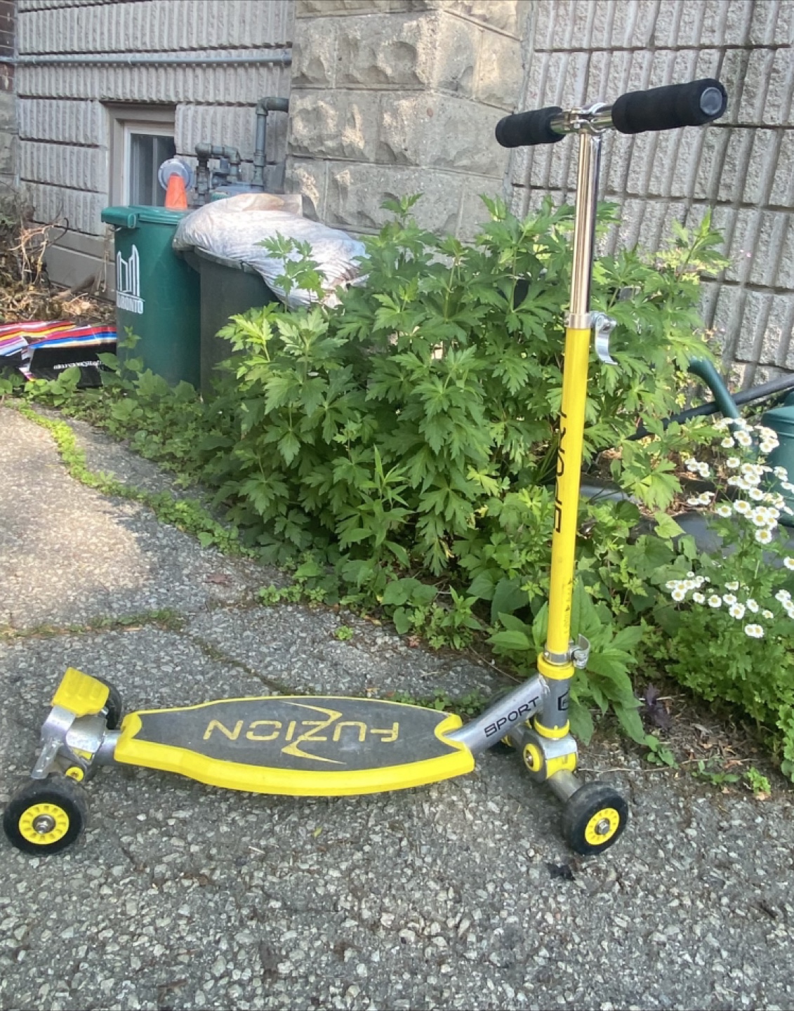 Fuzion Sport 4-Wheel Scooter