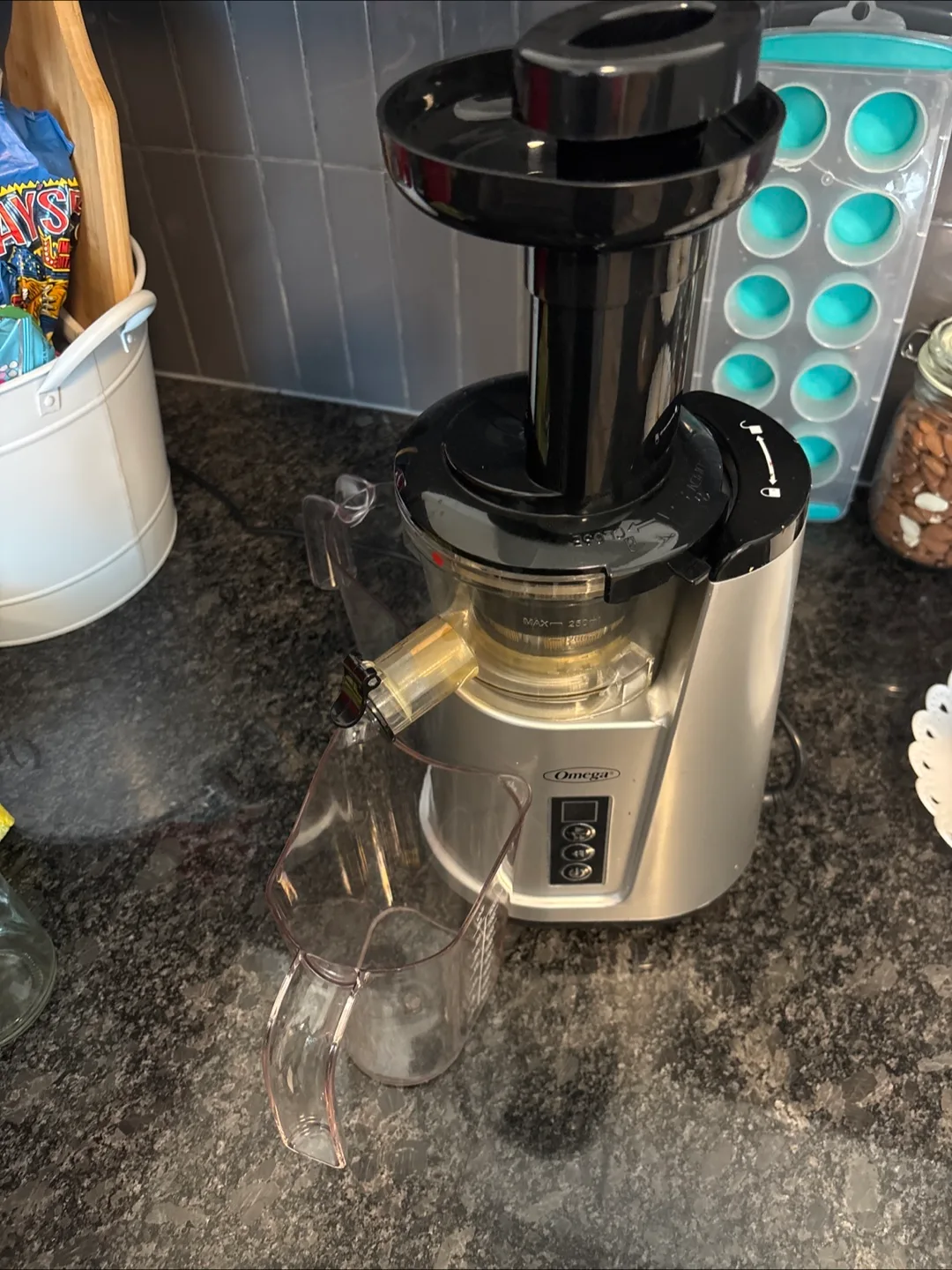 Omega Juicer thumbnail