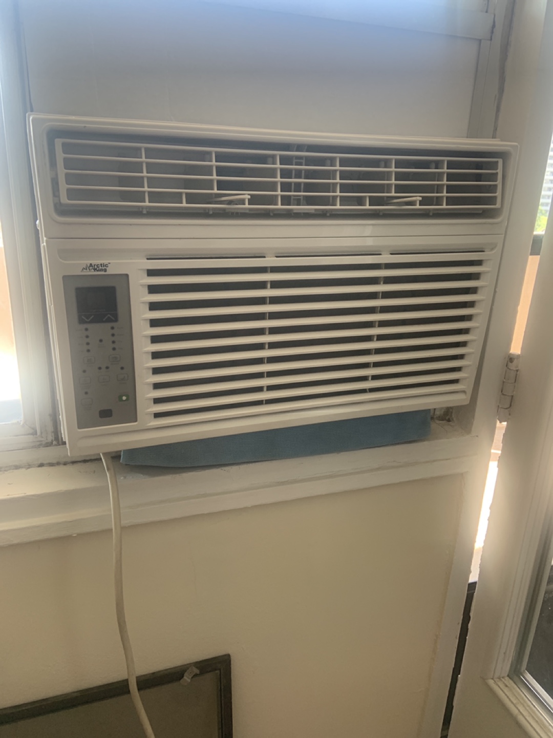 Arctic Aire Window Air Conditioner - photo 2