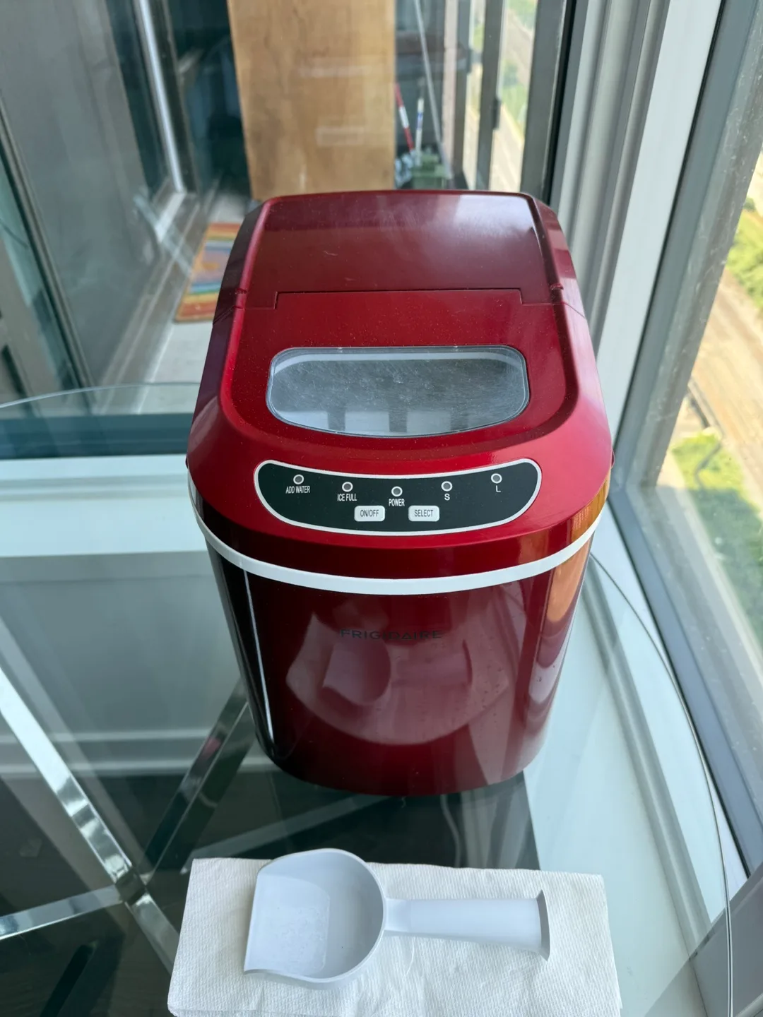Frigidaire Ice Maker - Red thumbnail
