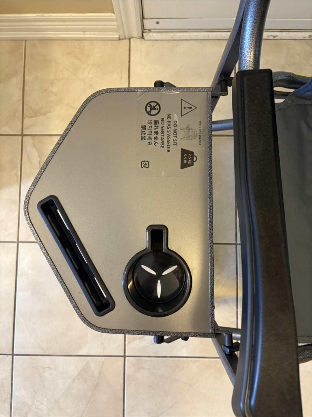 Folding camping chair with side table - photo 2