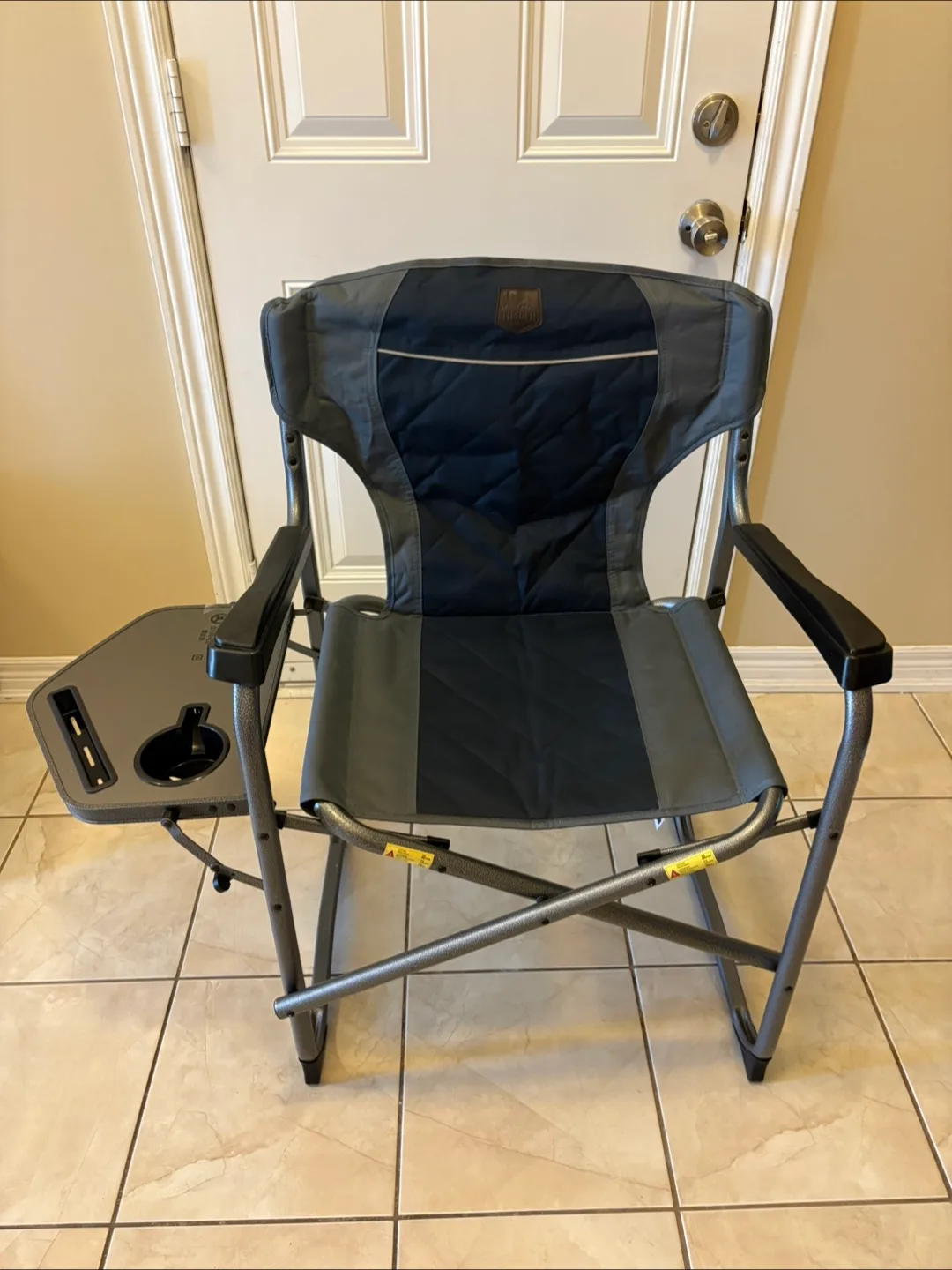 Folding camping chair with side table thumbnail