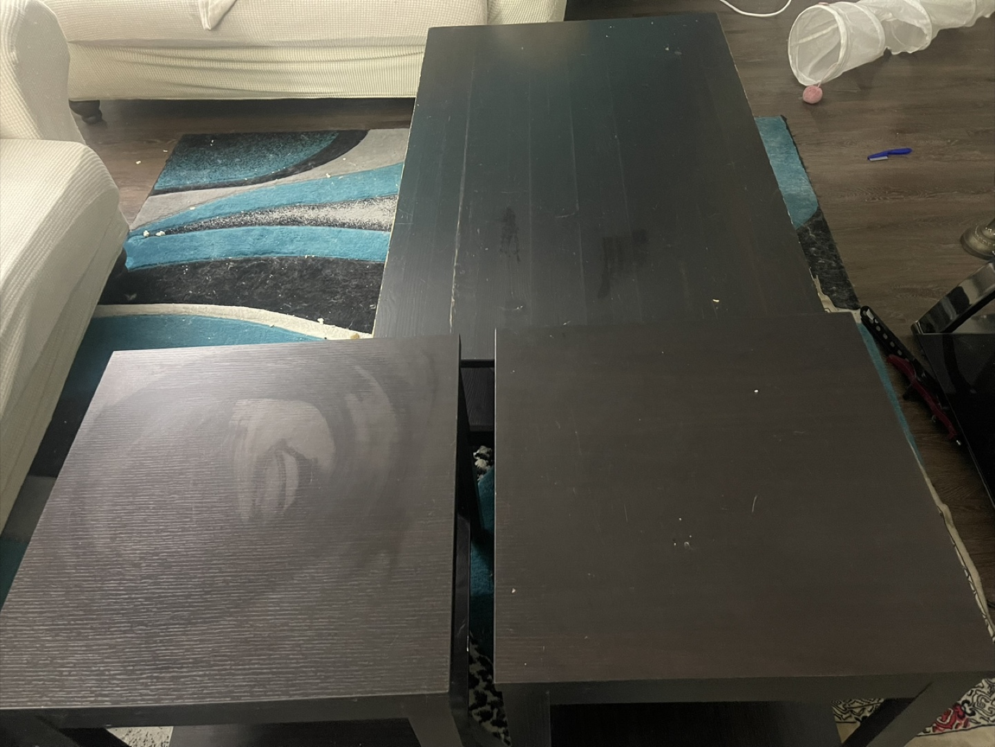 Coffee table with two side tables