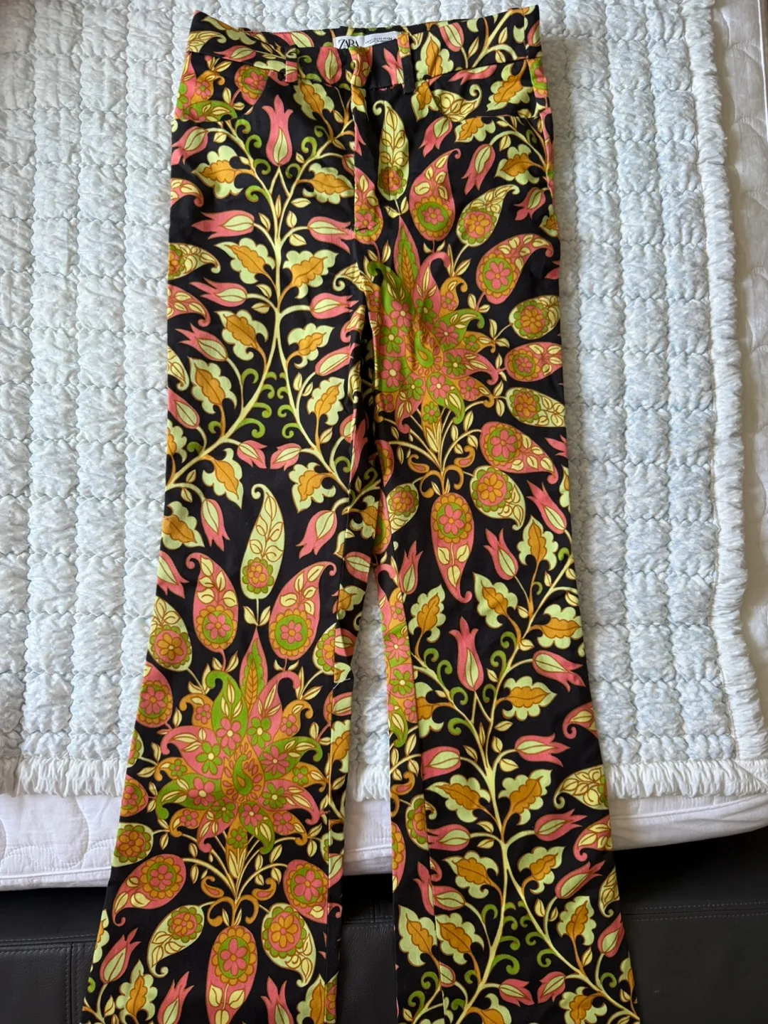 BRAND NEW beautiful funky Zara pants XS thumbnail