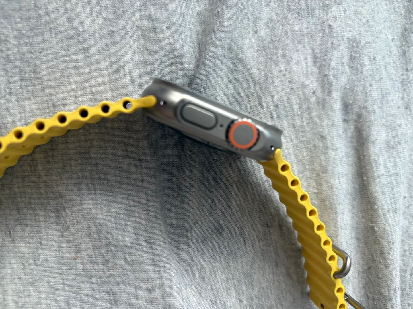 Apple Watch Ultra 1, 49mm image indicator(3)