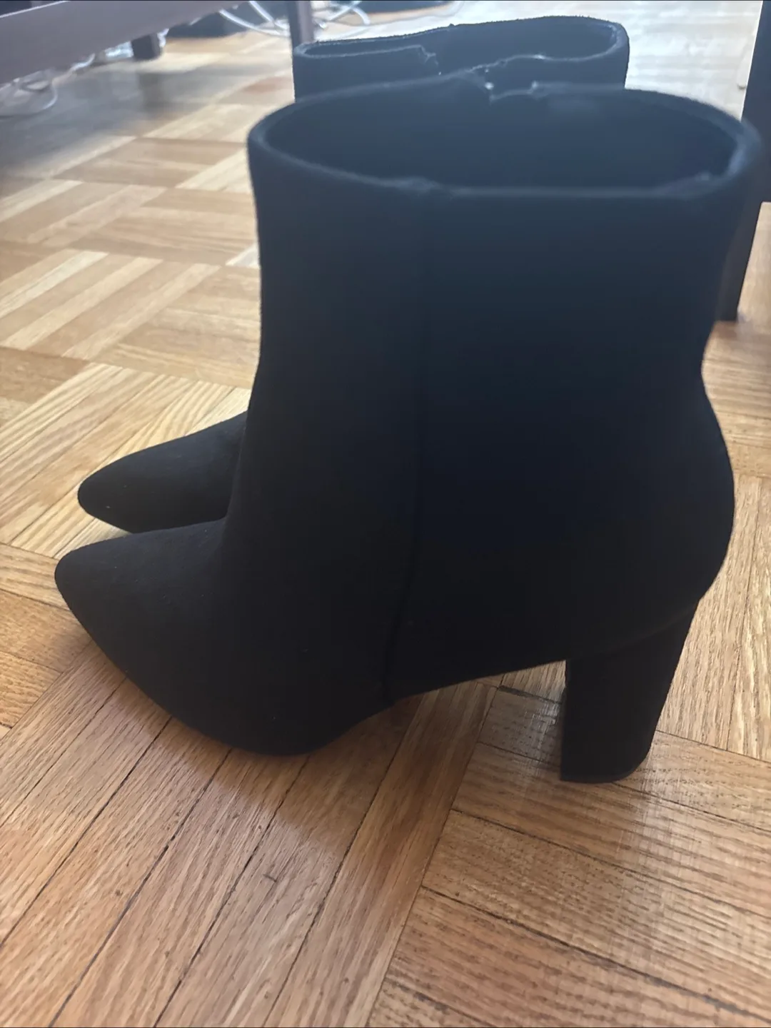 Dream Pairs Black Ankle Boots - Size 7.5 thumbnail