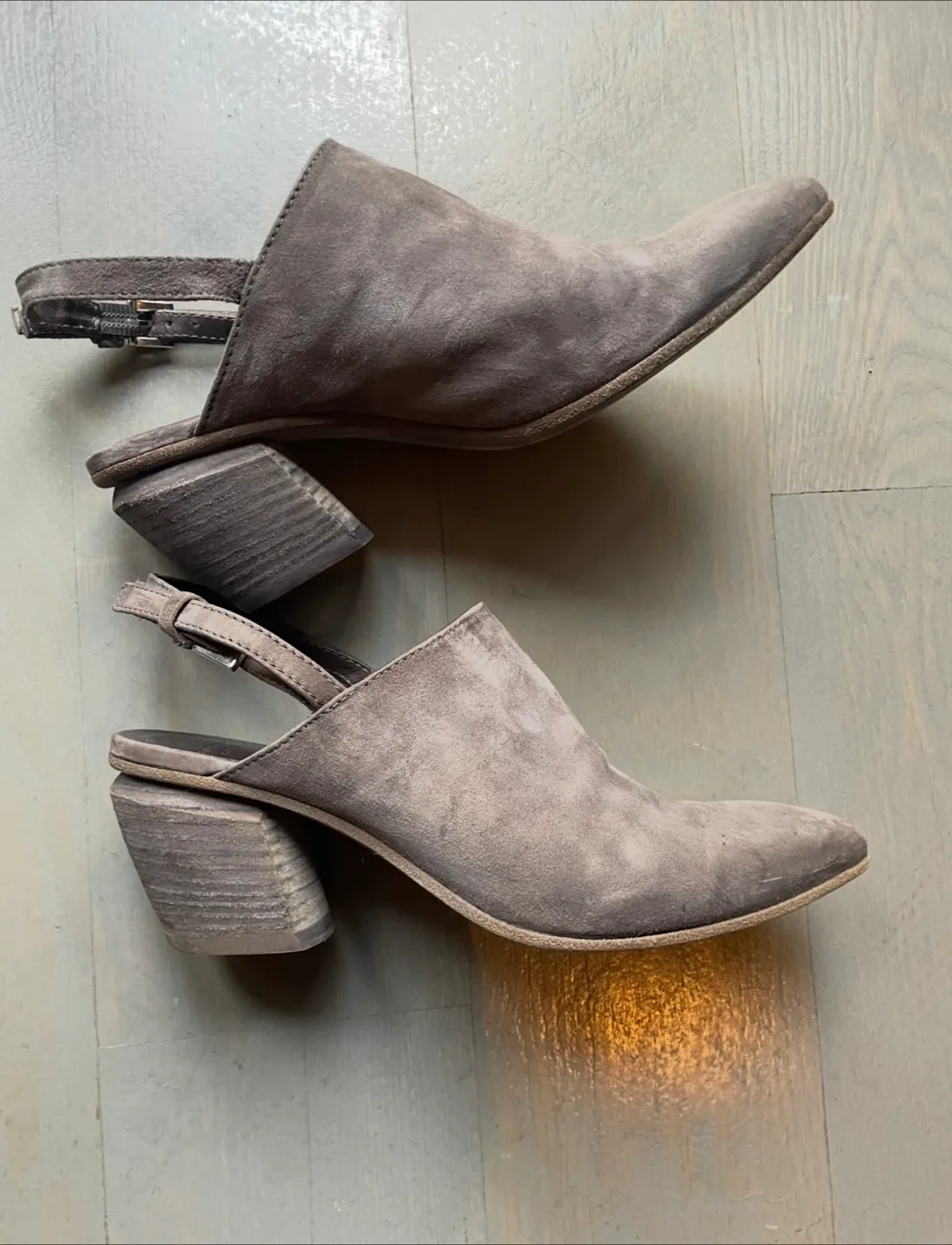 LAST CHANCE Officine Creative Severine Soft Gray Suede Mules thumbnail