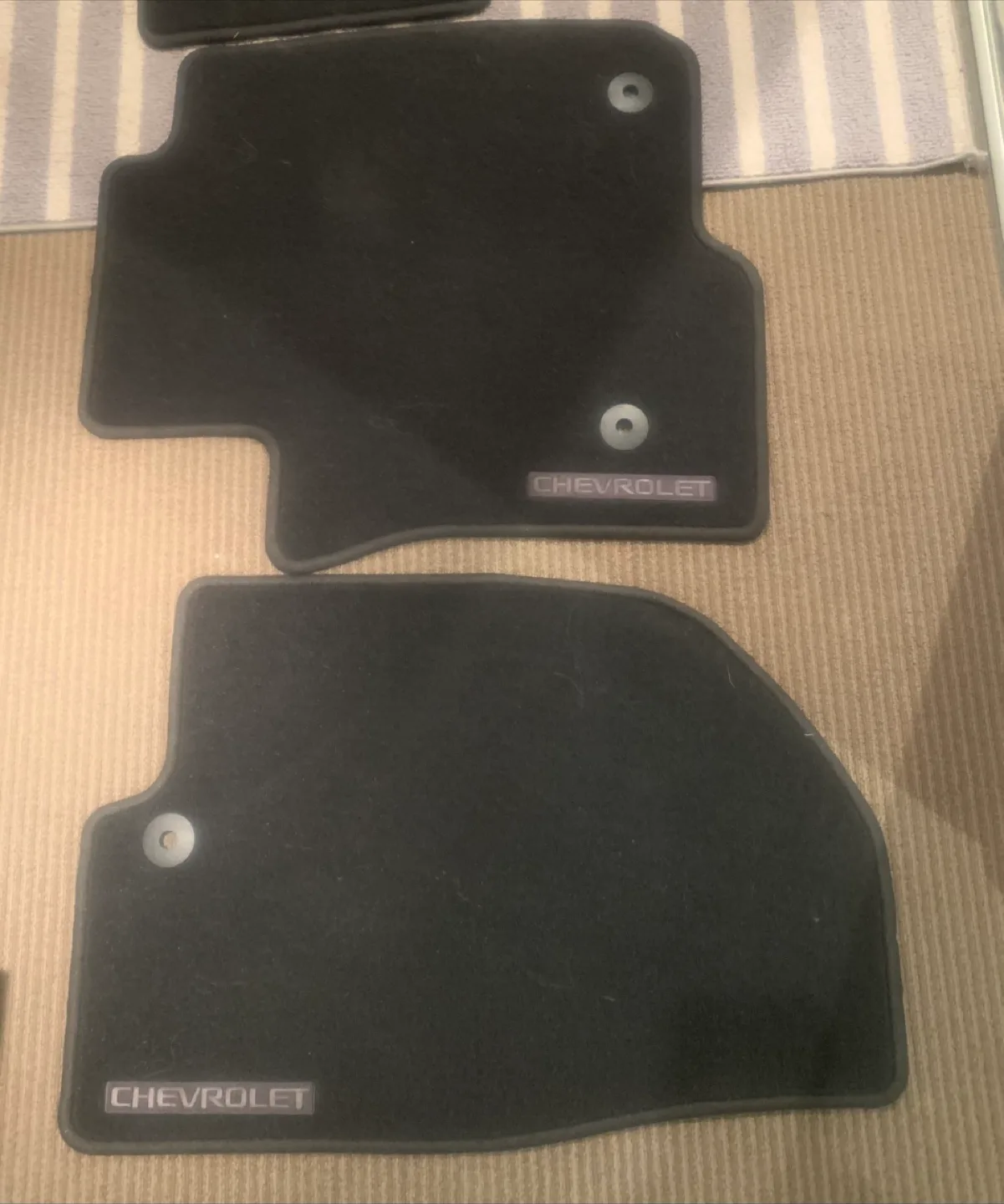 Chevrolet Floor Mats GM 84366968（600R) Black thumbnail