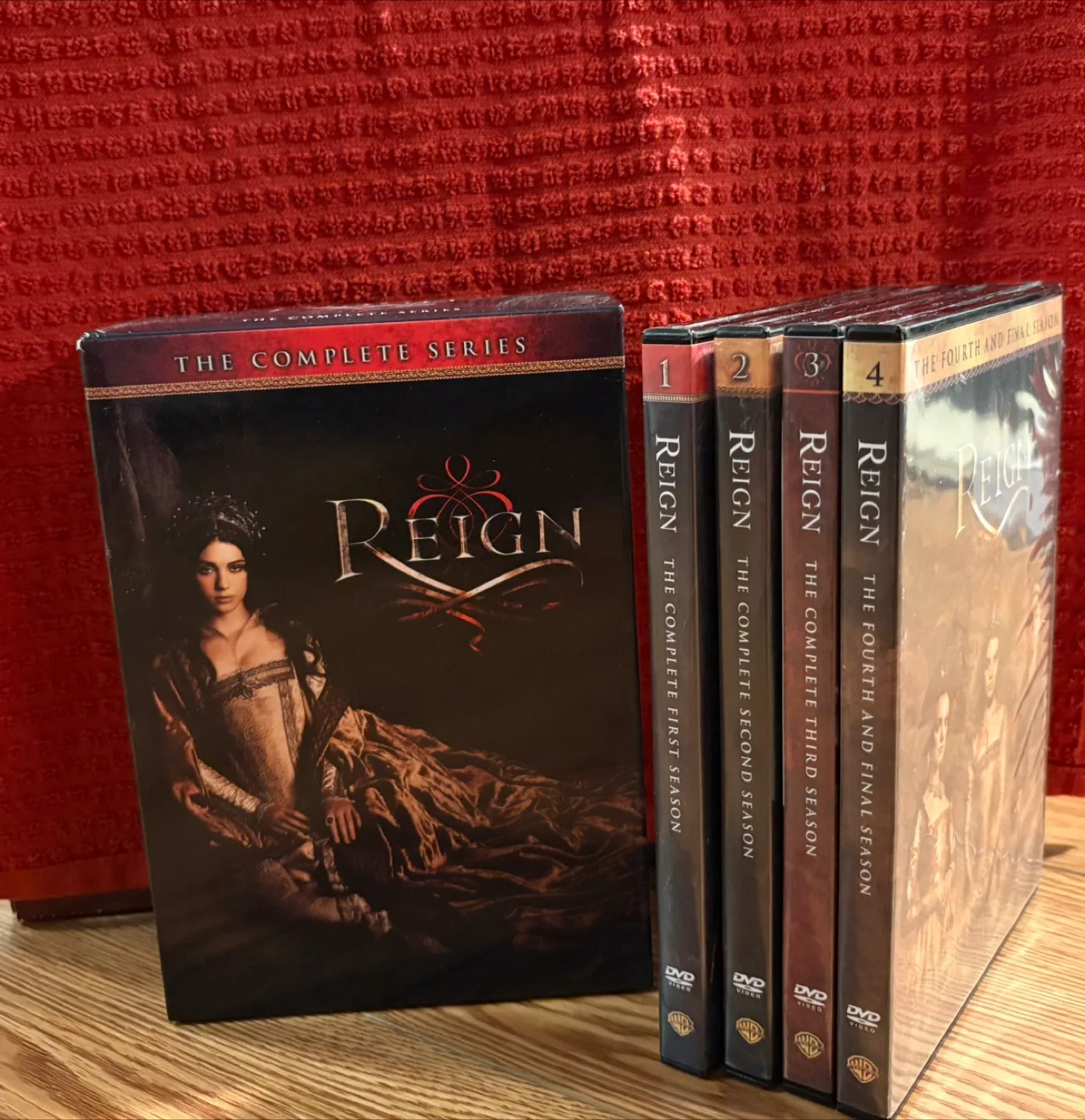 Reign: The Complete Series Season 1-4 (DVD 2017 17Disc Box Set) thumbnail