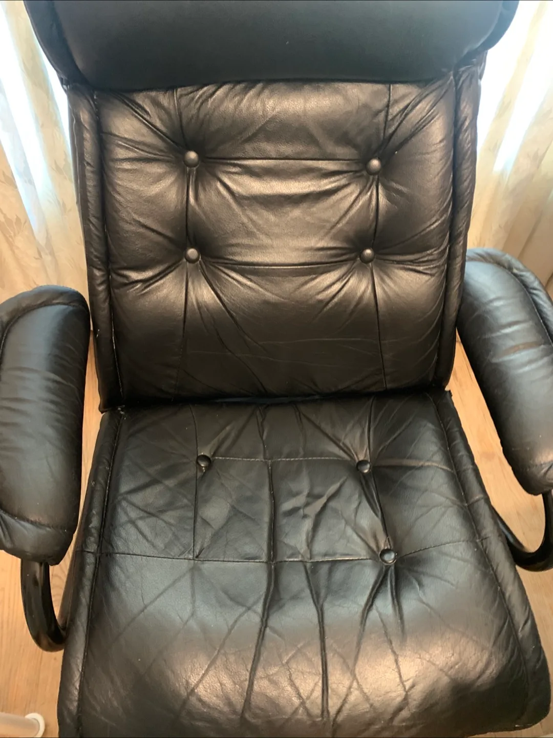 Black Leather Executive Office Chair thumbnail