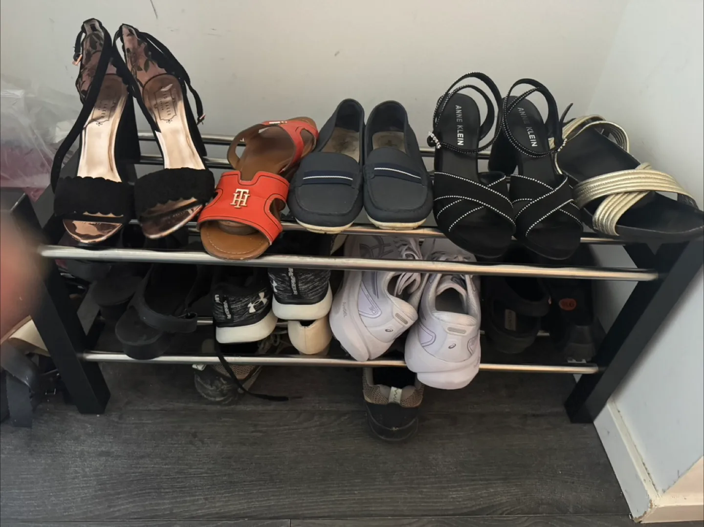 Shoe rack thumbnail