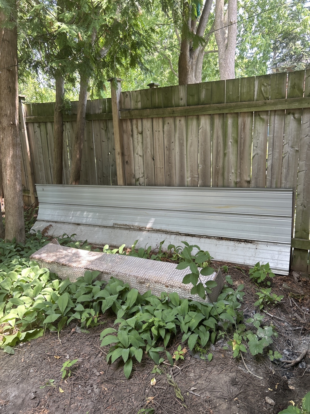 White Siding 4 sheets- scrap metal