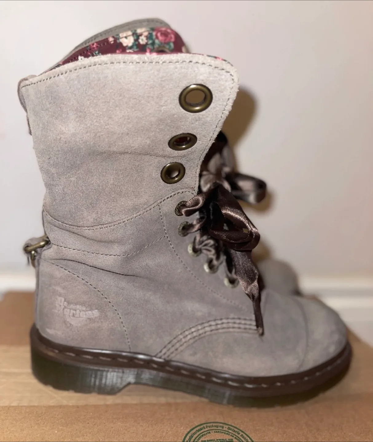 Dr. Martens 1914 Triumph Aimilita Aimee Taupe Suede Boots size 7 image indicator(5)