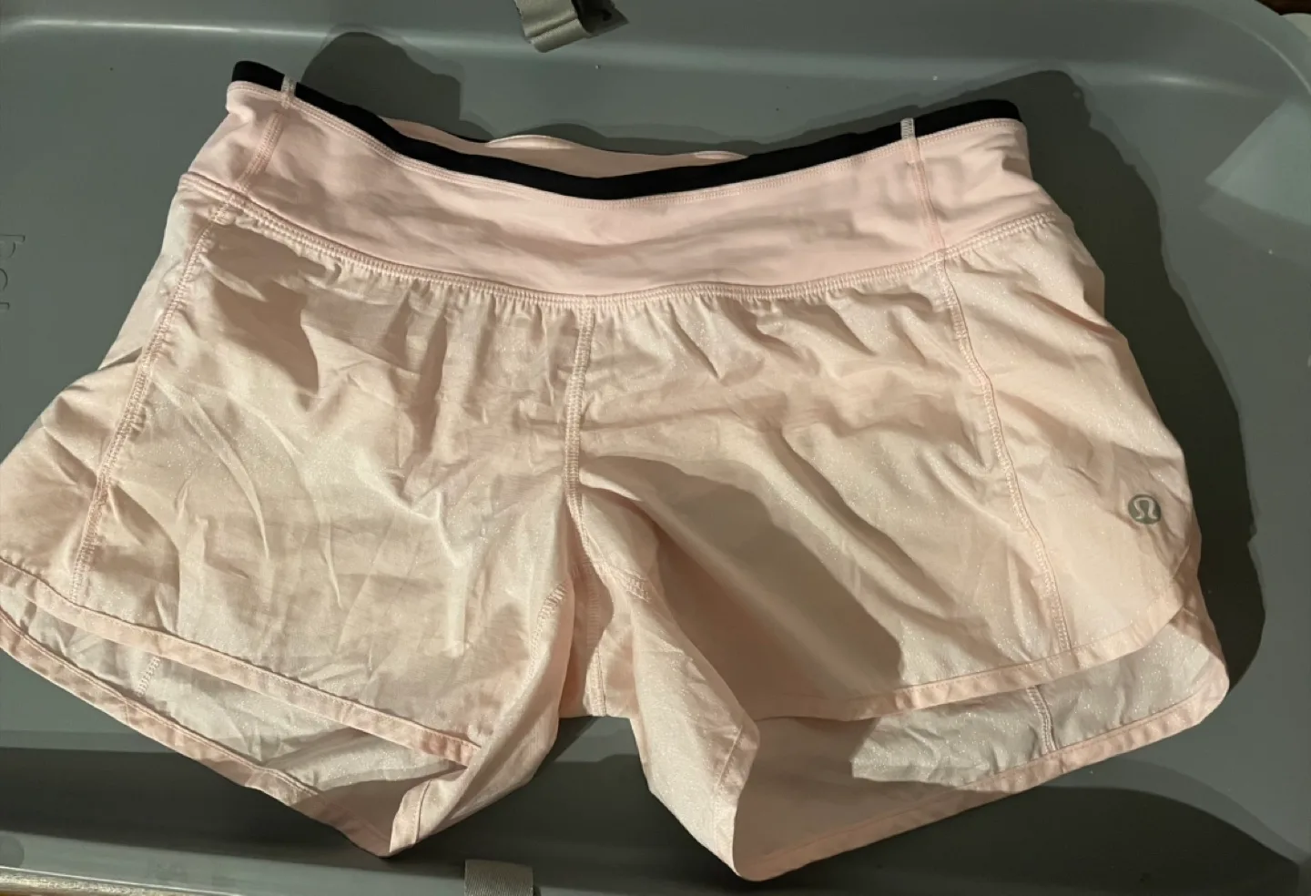 Lululemon Hotty Hot Shorts Size 6 thumbnail