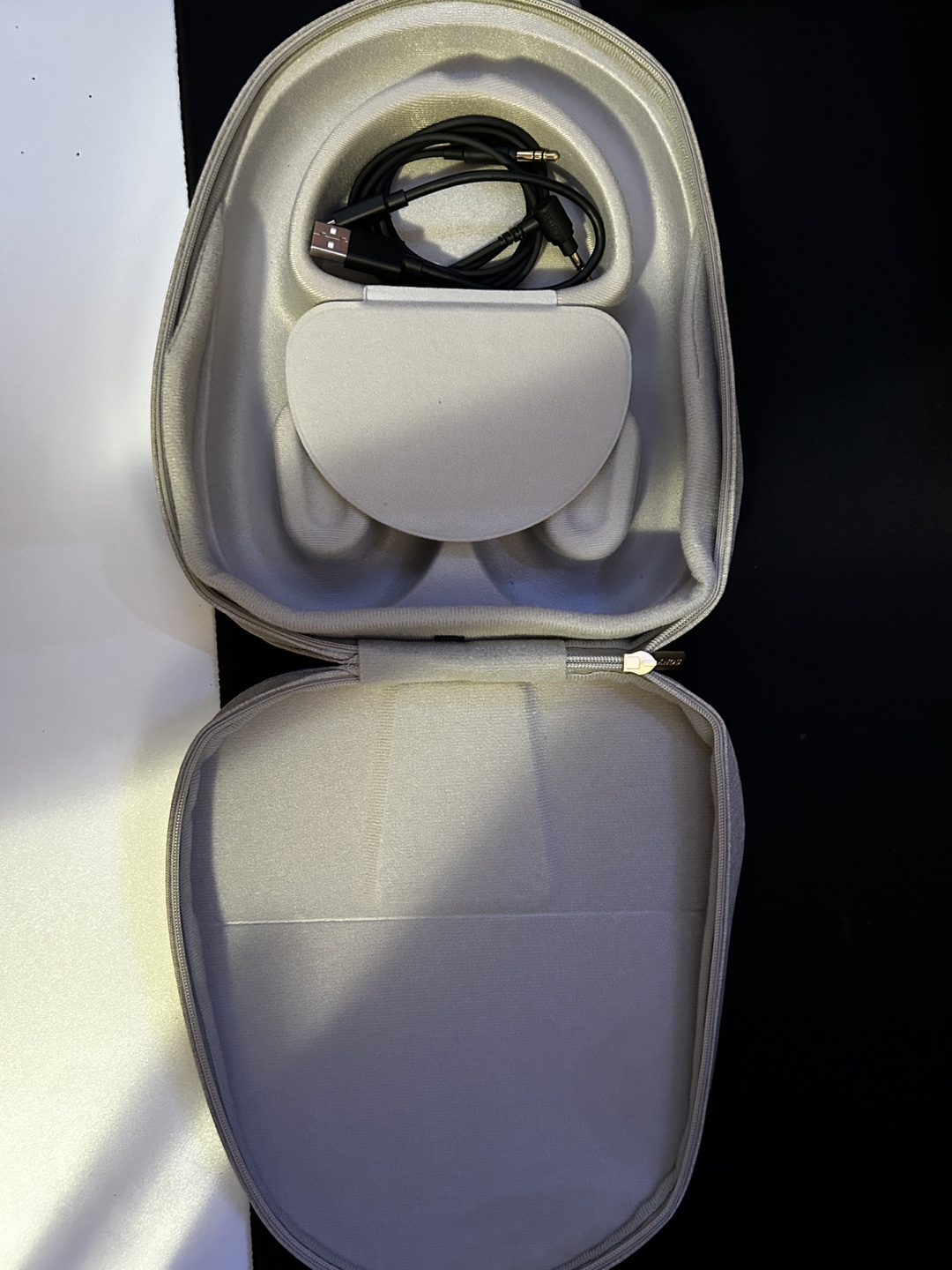 Sony WH-1000XM5 Wireless Headphones - Beige - photo 3
