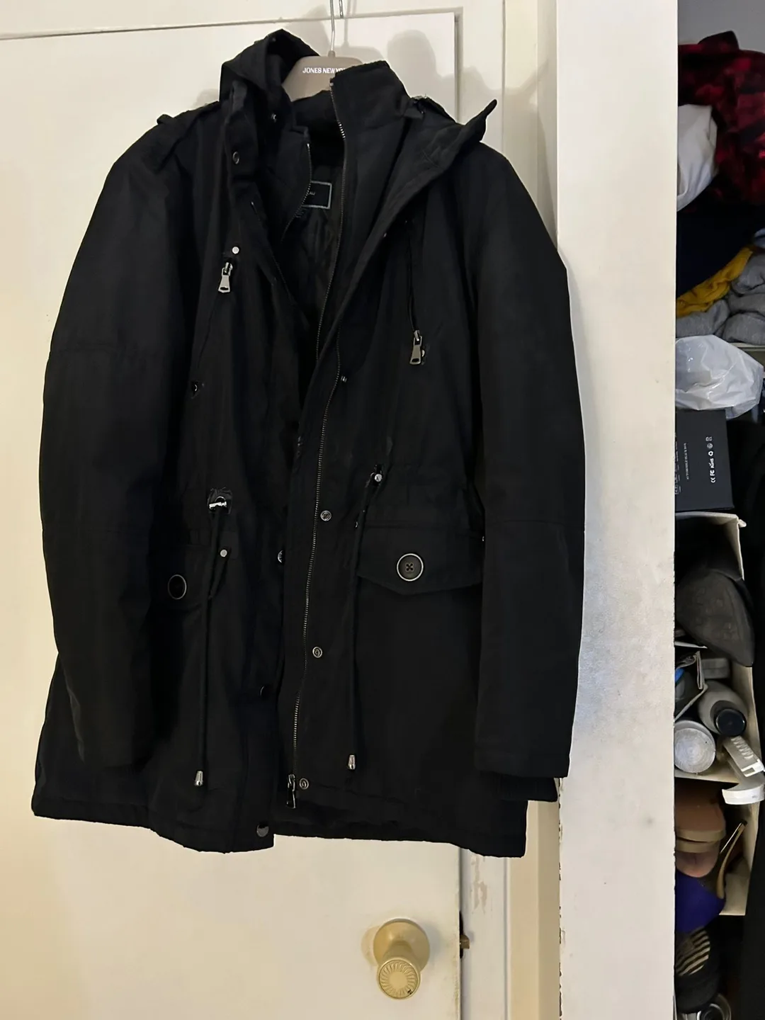 Le Chateau Black Winter Parka image indicator(2)