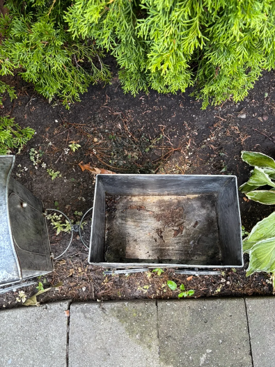 Decorative Metal Train Planter image indicator(3)