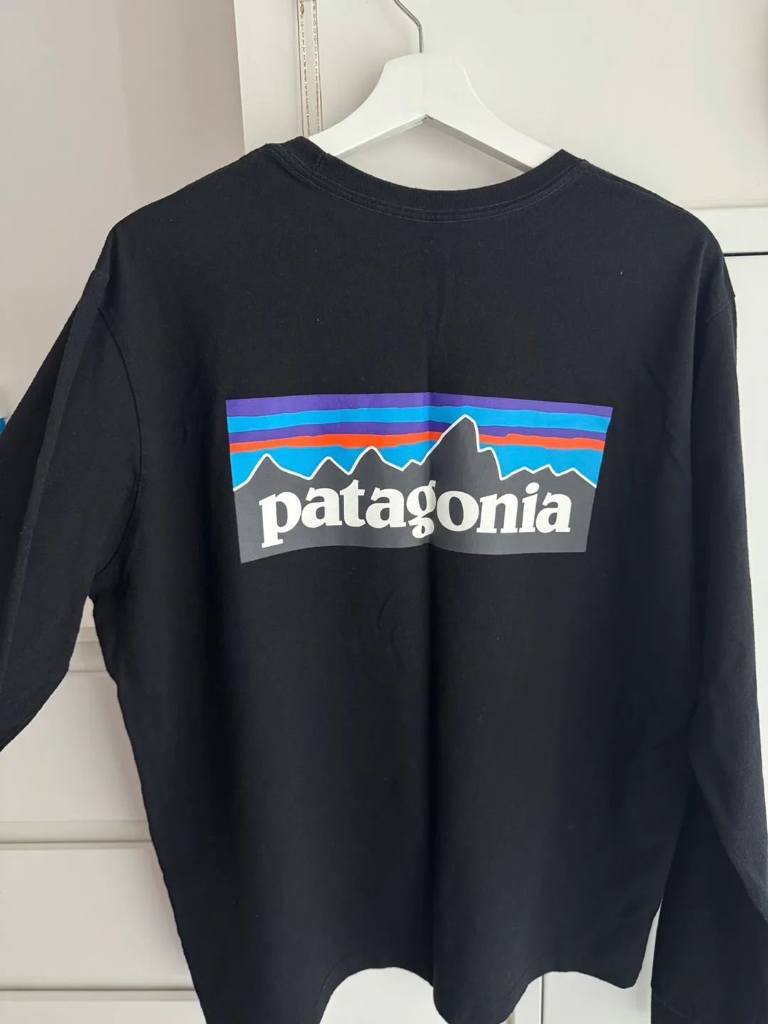 Patagonia Long Sleeve Tee - Black, Size L thumbnail