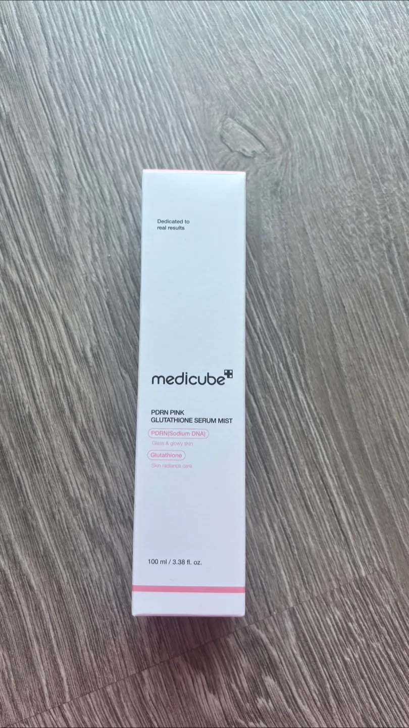 Medicube Salmon PDRN Pink Glutathione Serum Mist thumbnail
