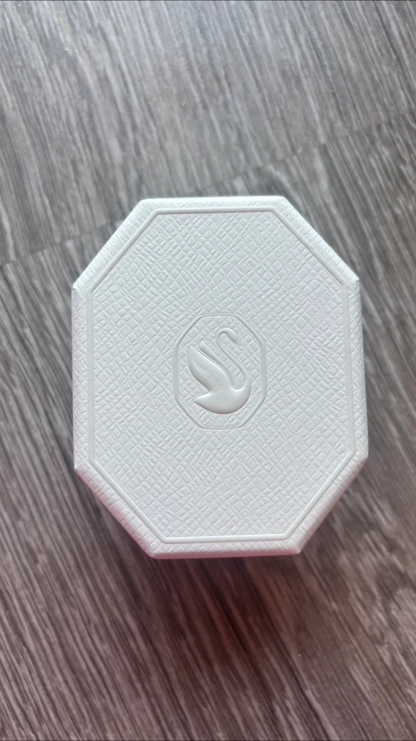 Swarovski Shell Pendant Necklace image indicator(2)