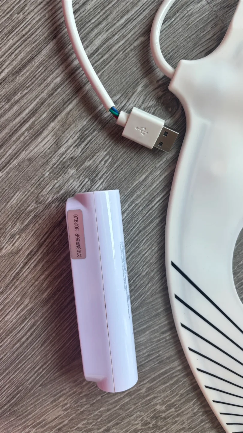 Currentbody series 1 red light therapy LED Mask image indicator(2)