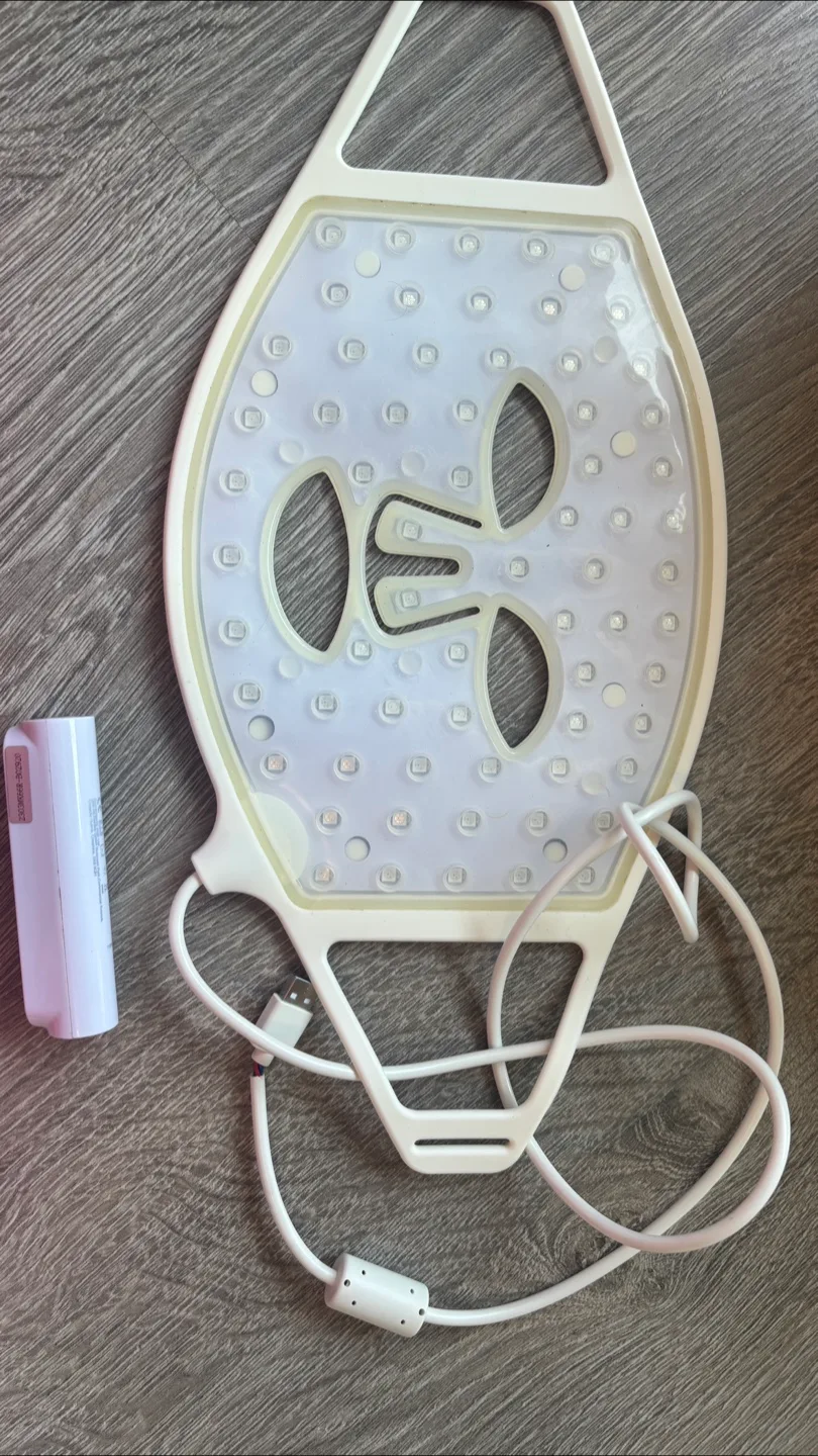 Currentbody series 1 red light therapy LED Mask image indicator(3)