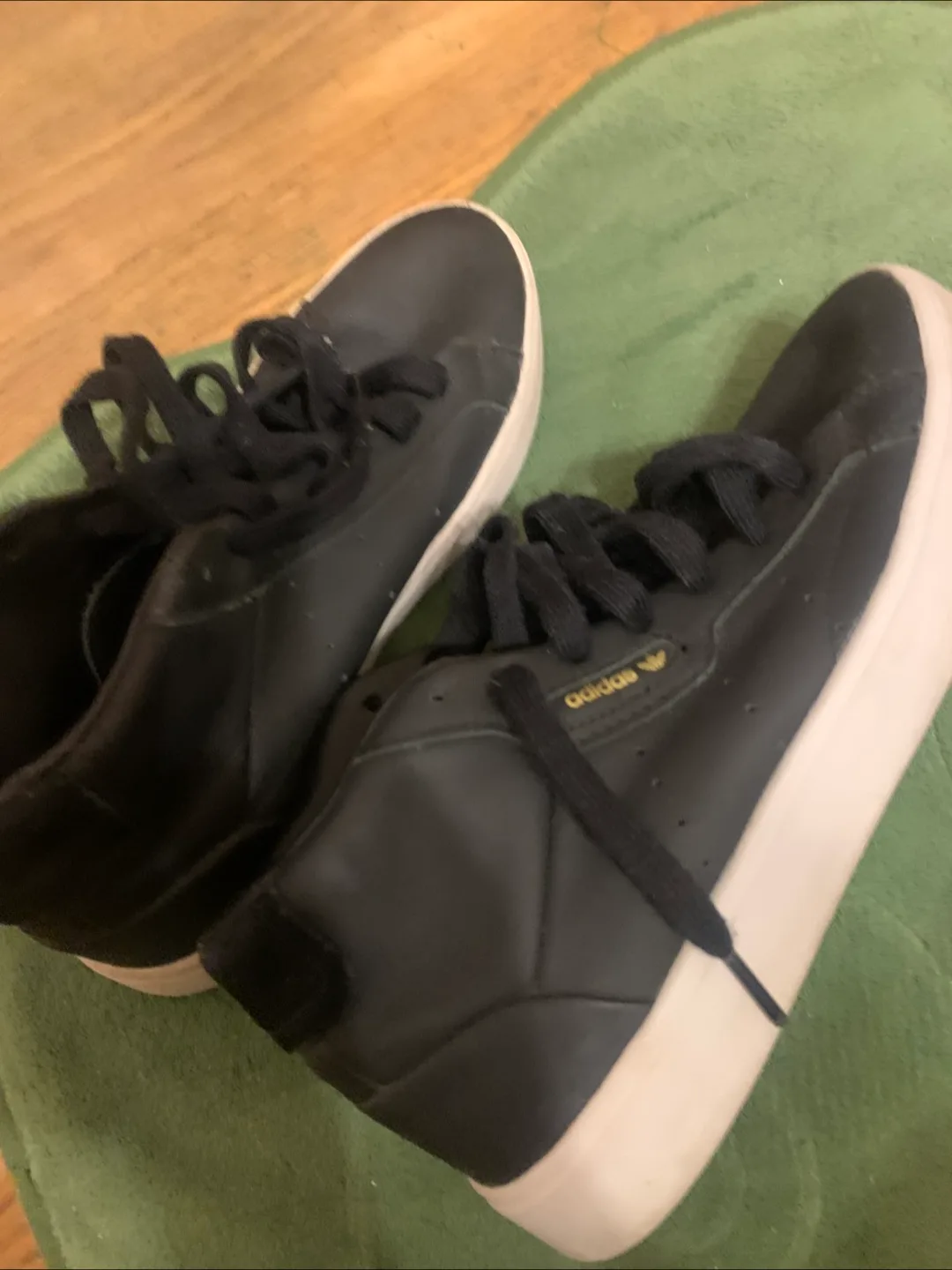 Adidas Sleek Mid Black Sneakers thumbnail