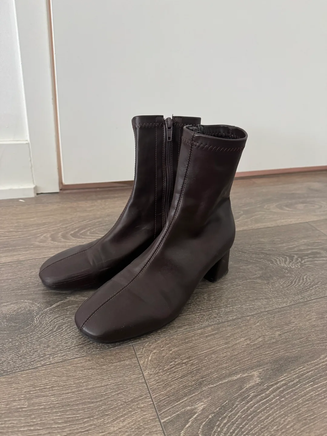 Korean Brand Brown Ankle Boots thumbnail