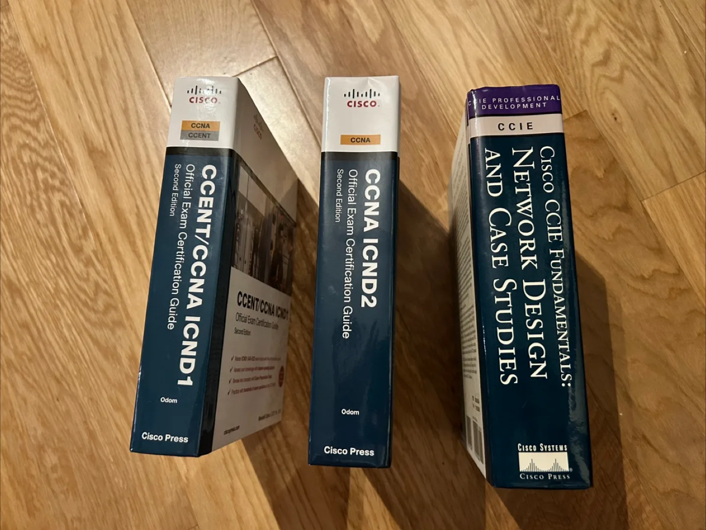 2x Cisco 2960 48 port gigabit switches plus books image indicator(5)