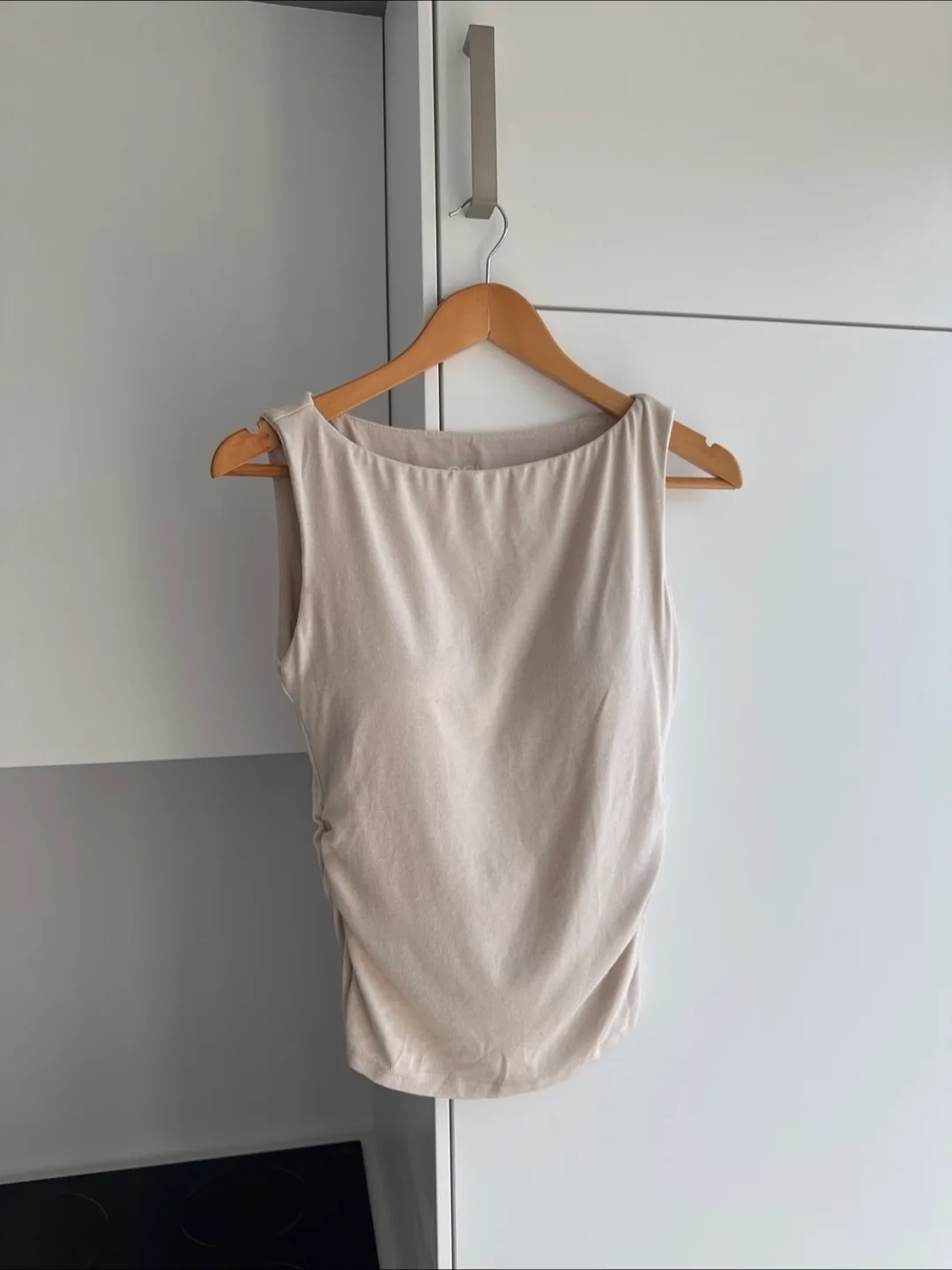 🤍 OGL Cream-Coloured Sleeveless Top - Pad included thumbnail