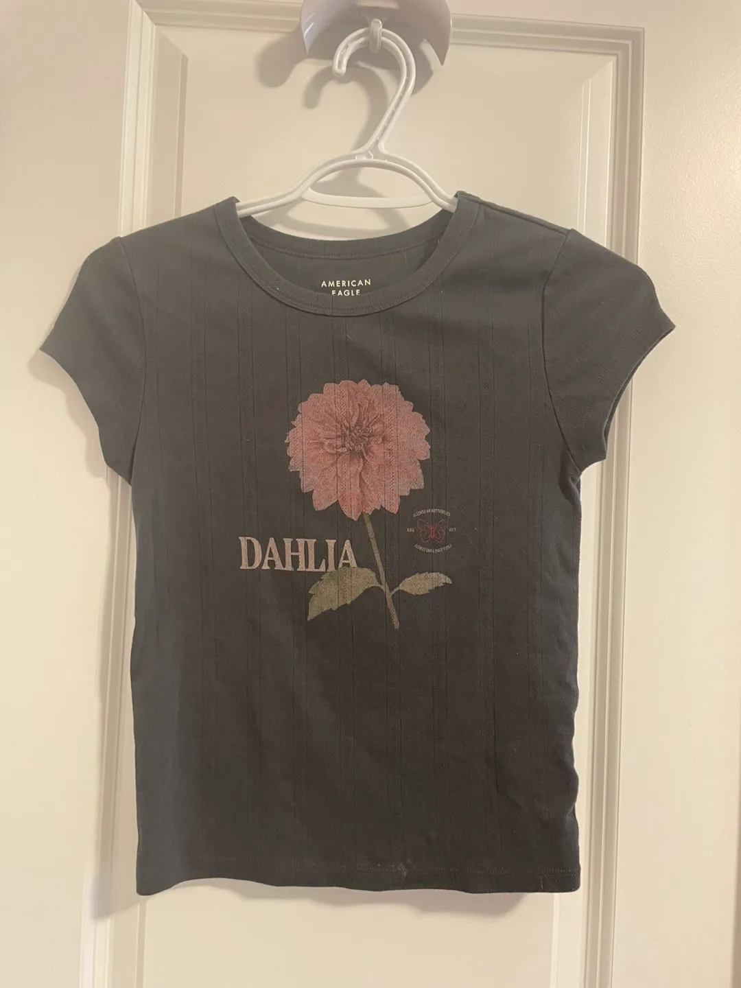 American Eagle Dahlia Graphic Tee - Size S thumbnail