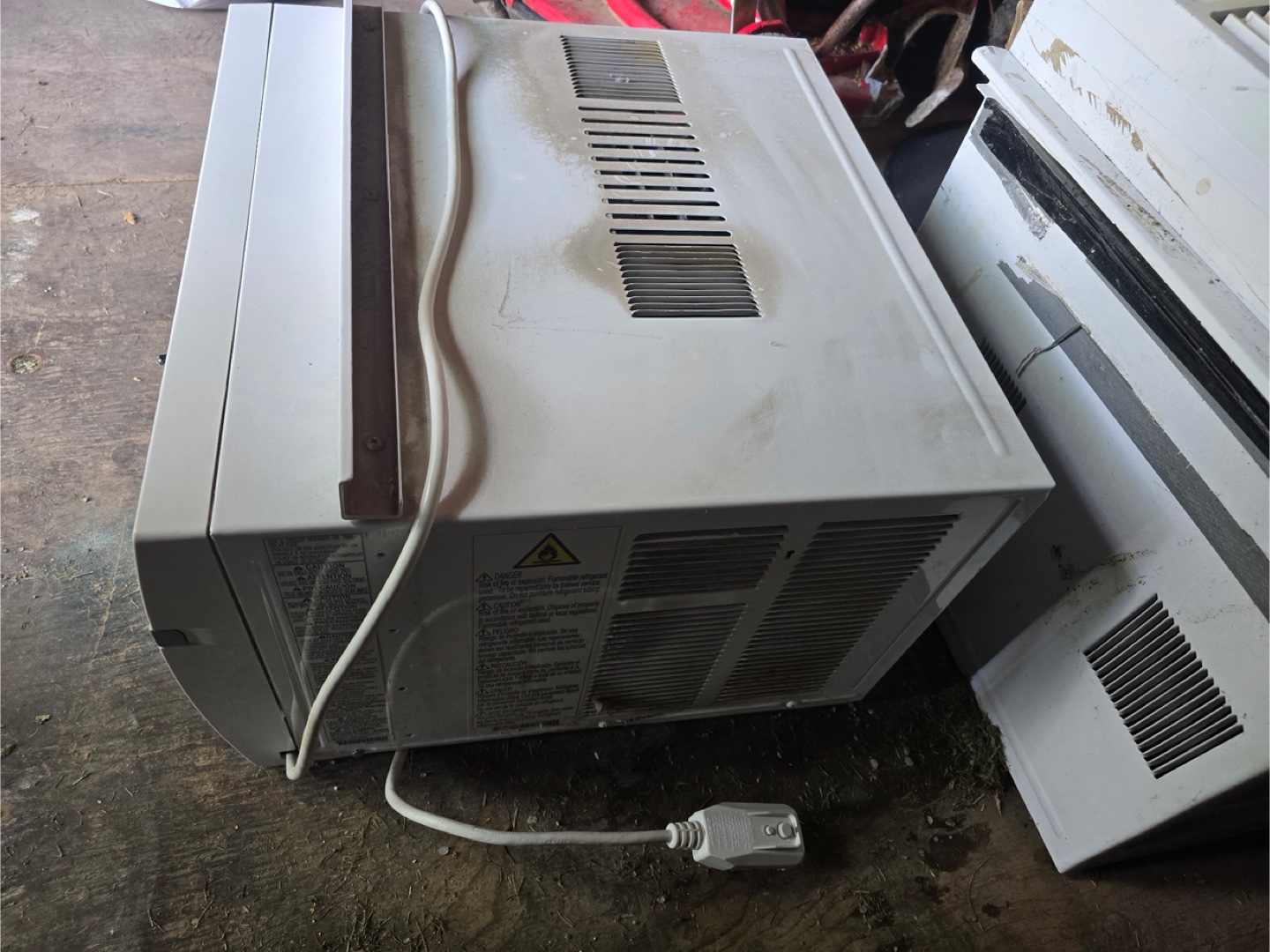 LG Window Air Conditioner - 8000. - photo 4