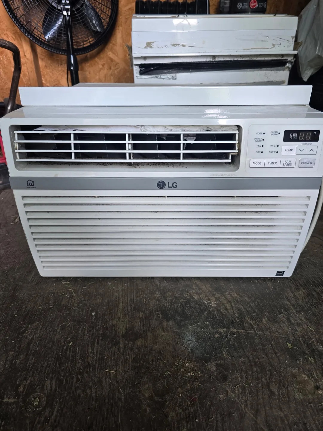 LG Window Air Conditioner - 8000. thumbnail