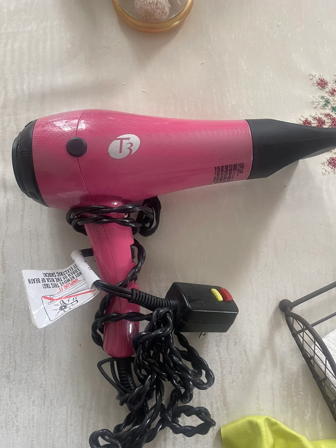 T3 Featherweight Luxe Hair Dryer image indicator(2)