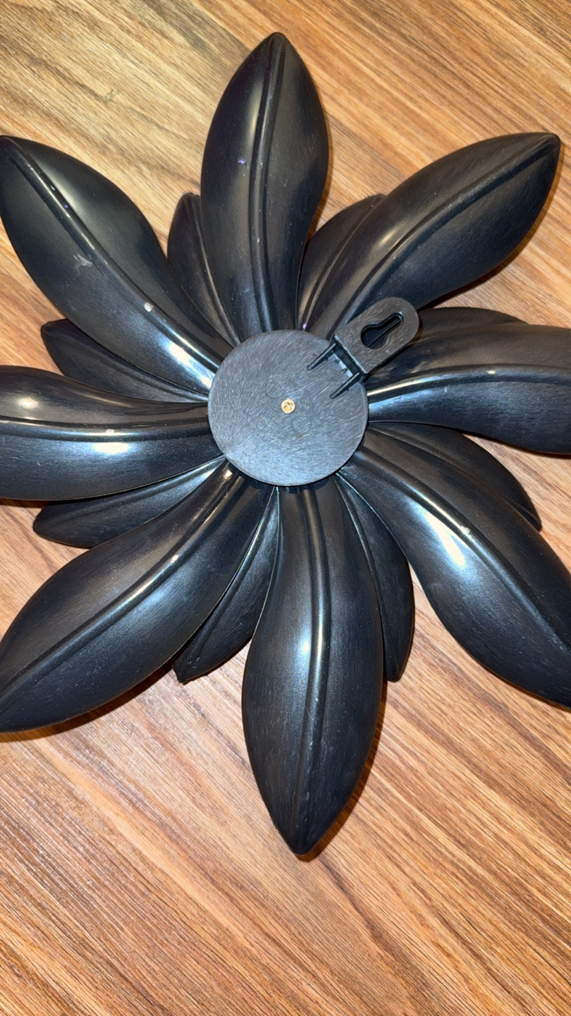 Metal Flower Wall Decor - photo 2