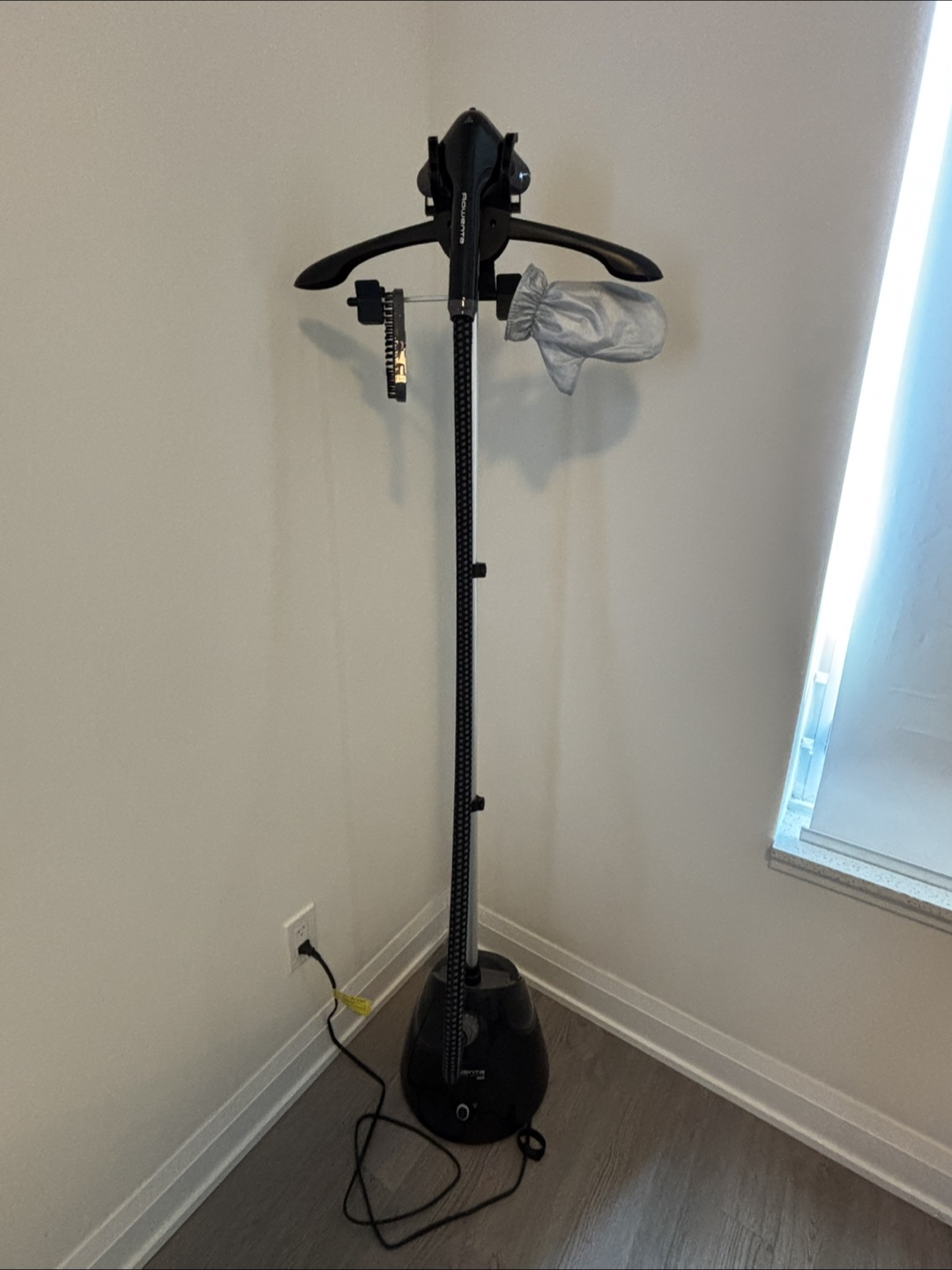 Rowenta Upright Steamer for Clothes XL water tank