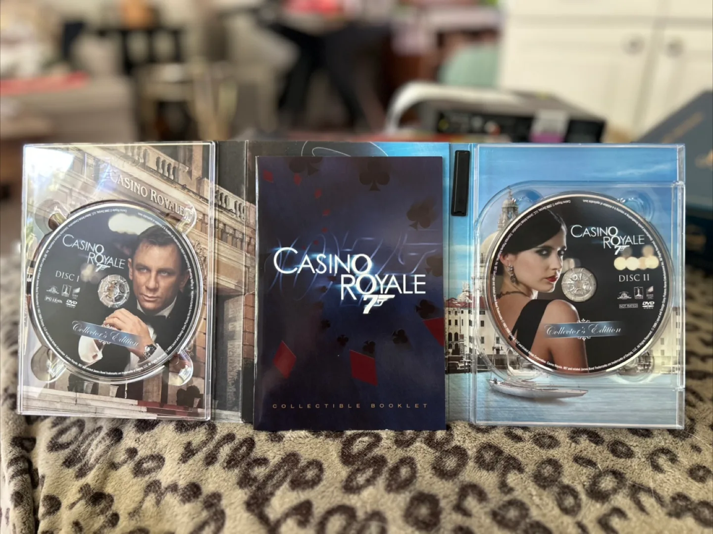 Casino Royale 007 Collector's Edition image indicator(2)