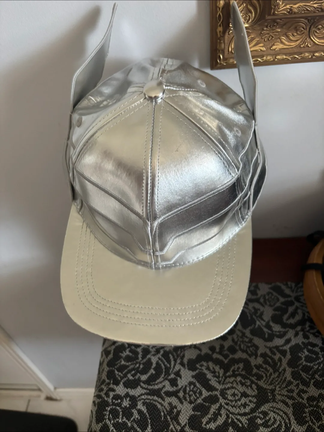 Marvel Universe Live! Silver Winged Hat image indicator(2)