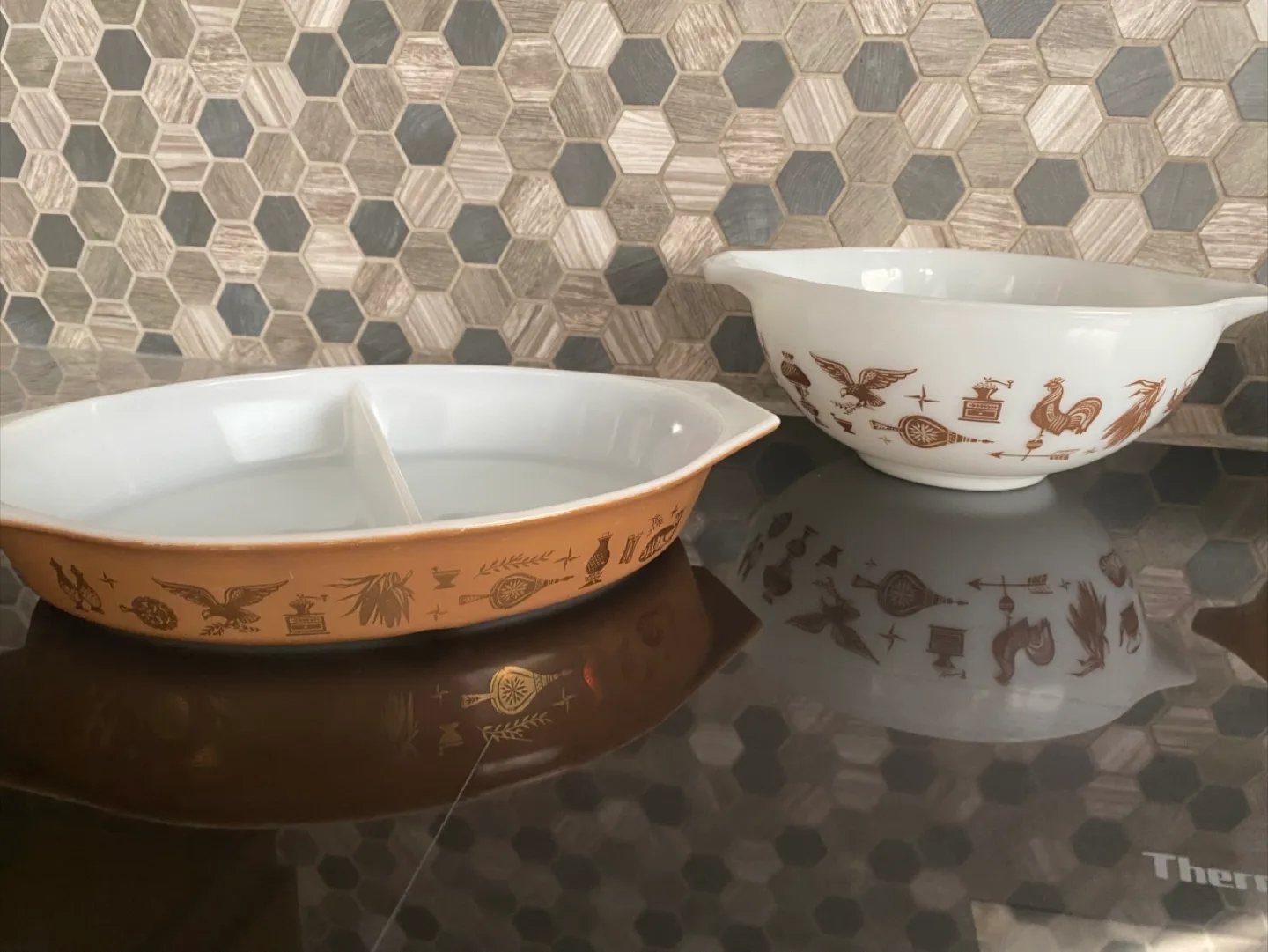 Vintage Pyrex Early American 4 Piece Set image indicator(2)