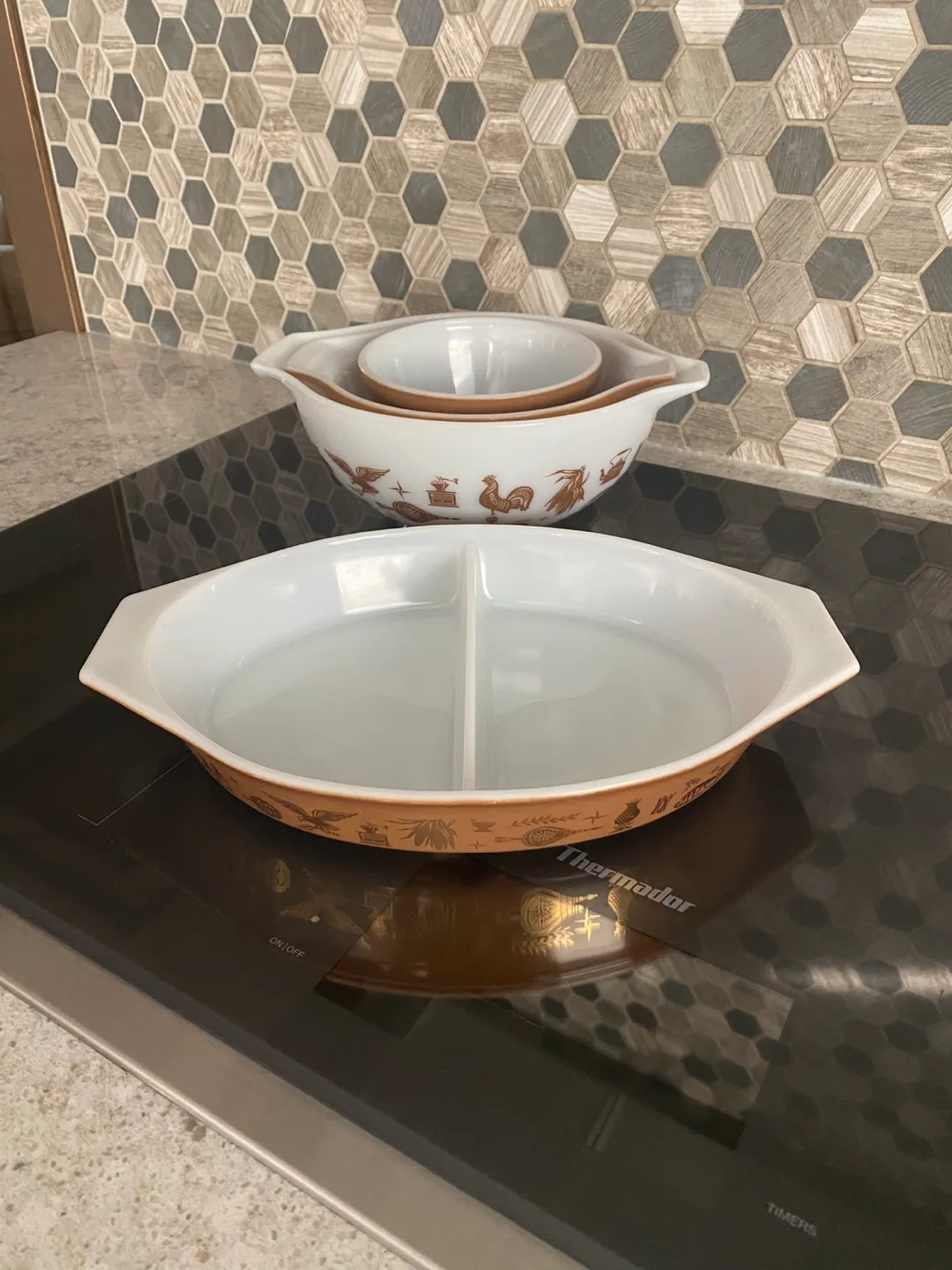 Vintage Pyrex Early American 4 Piece Set image indicator(5)