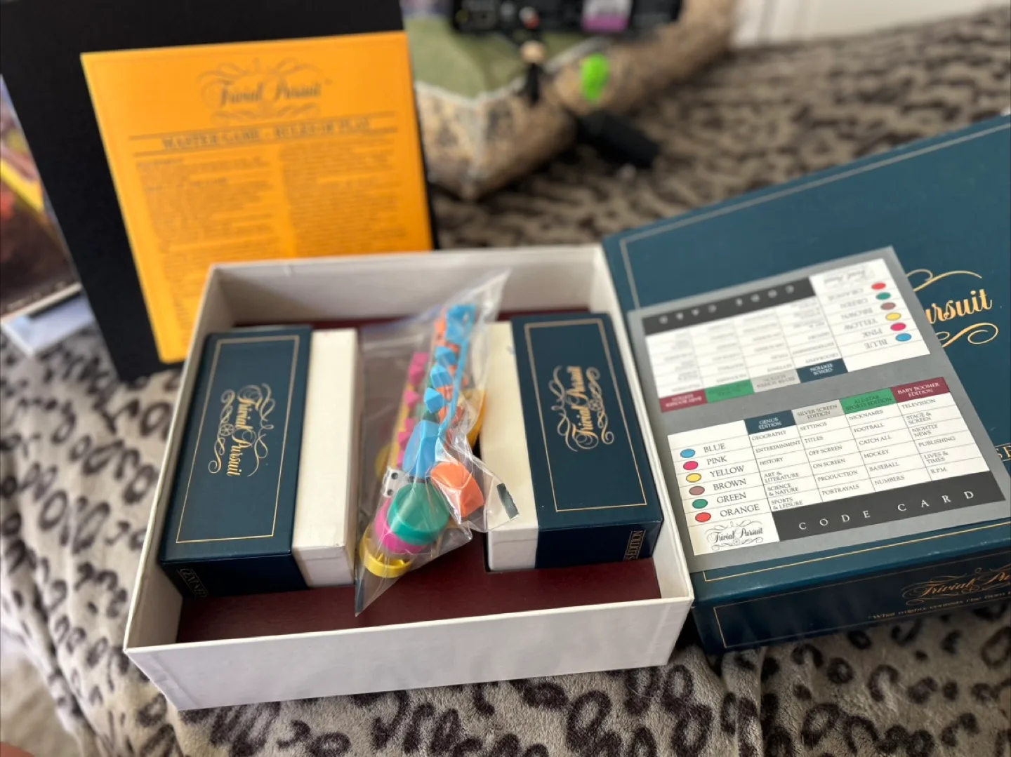 Trivial Pursuit Master Game (NEW) Genus Edition image indicator(2)