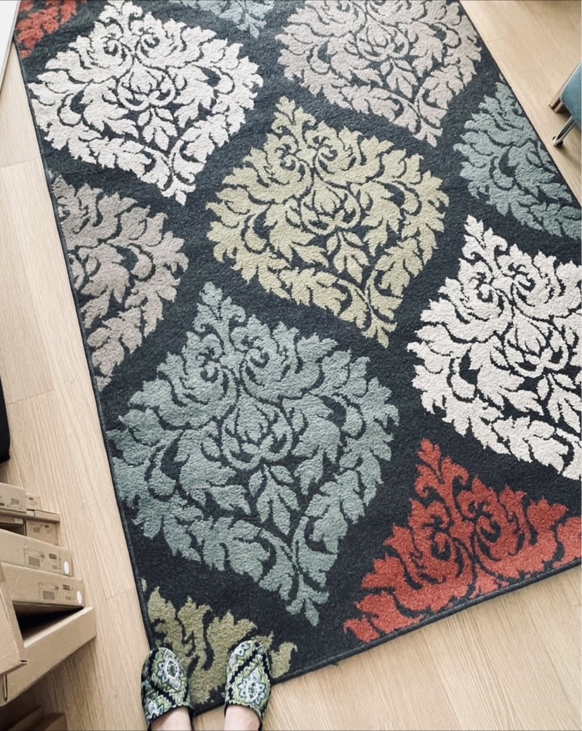 Damask Area Rug 5’x7’